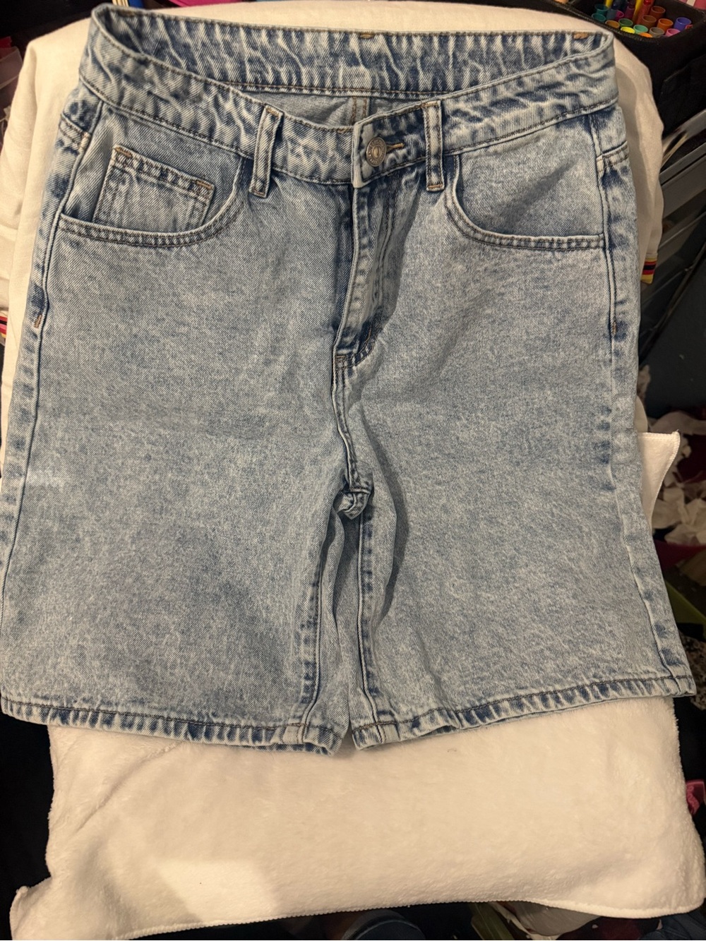 SHEIN Light Wash Denim Shorts | High Rise | Size 26